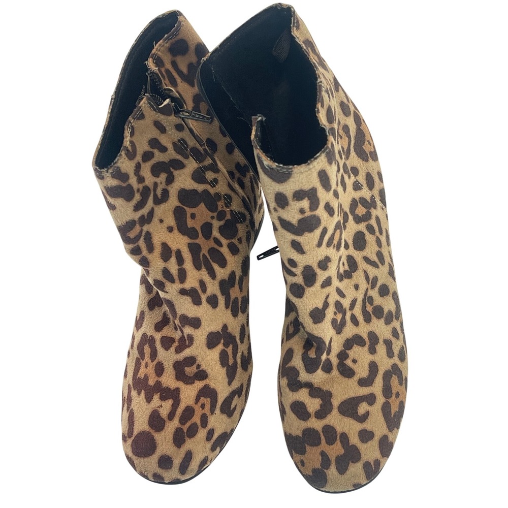 Time and Tru Leopard Print Ankle‎ Boots Block Heel Side Zip Womens Size 8